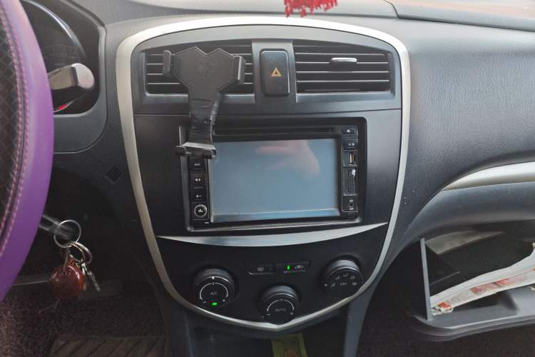 Used Haima Puxima 2010 1.8L Automatic 7-Seater Luxury
