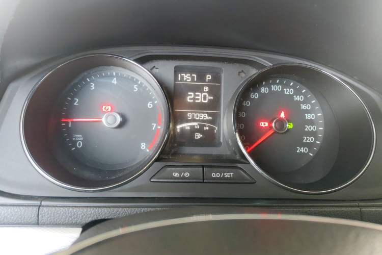 Used Volkswagen Gran Lavida 2015 1.6L Automatic Comfort Edition Instrument Cluster