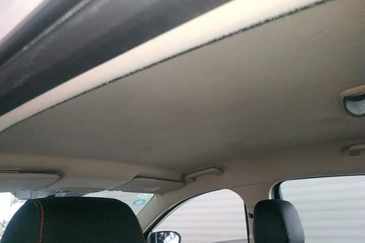 Used Ford Escort 2015 1.5L Manual Comfort Model Headliner