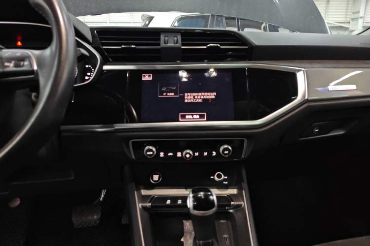 Used Audi Q3 2021 35 TFSI Fashion Dynamic Model
