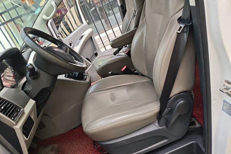 Used JAC Refine M4 2016 2.0L Manual Comfort Edition
