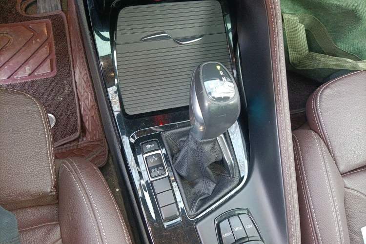 Used BMW X1 2018 sDrive18Li Luxury Model Gear Lever