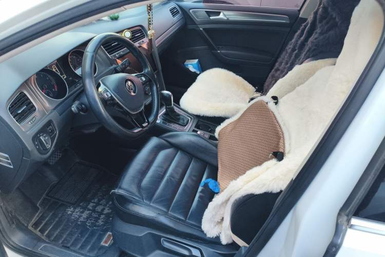 Used Volkswagen Golf 2014 1.4TSI Automatic Luxury Model
