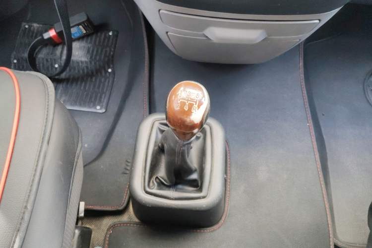 Used Foton MP-X E 2016 2.0L Commercial Version 4G63