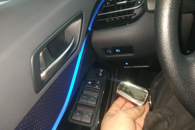 Used Toyota C-HR 2020 2.0L Leading Edition Interior 1