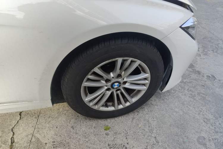 Used BMW 3 Series 2013 320Li Fashion Model
