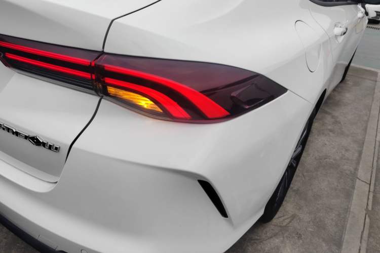 Used GAC Trumpchi EMPOW 2022 270T DCT J16 R-Style Track Edition