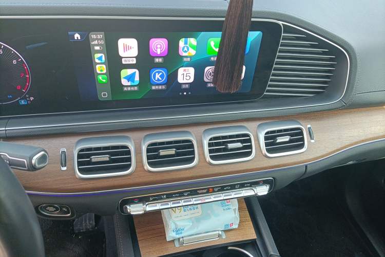 Used Mercedes-Benz GLE 2024 GLE 450 4MATIC Stylish Model Audio And AC Panel