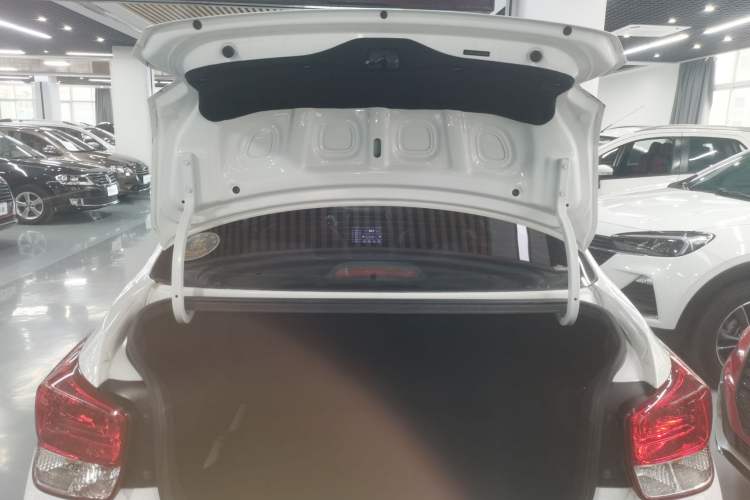 Used Hyundai Verna (older generation) 2020 1.4L Manual GL Refreshed Edition