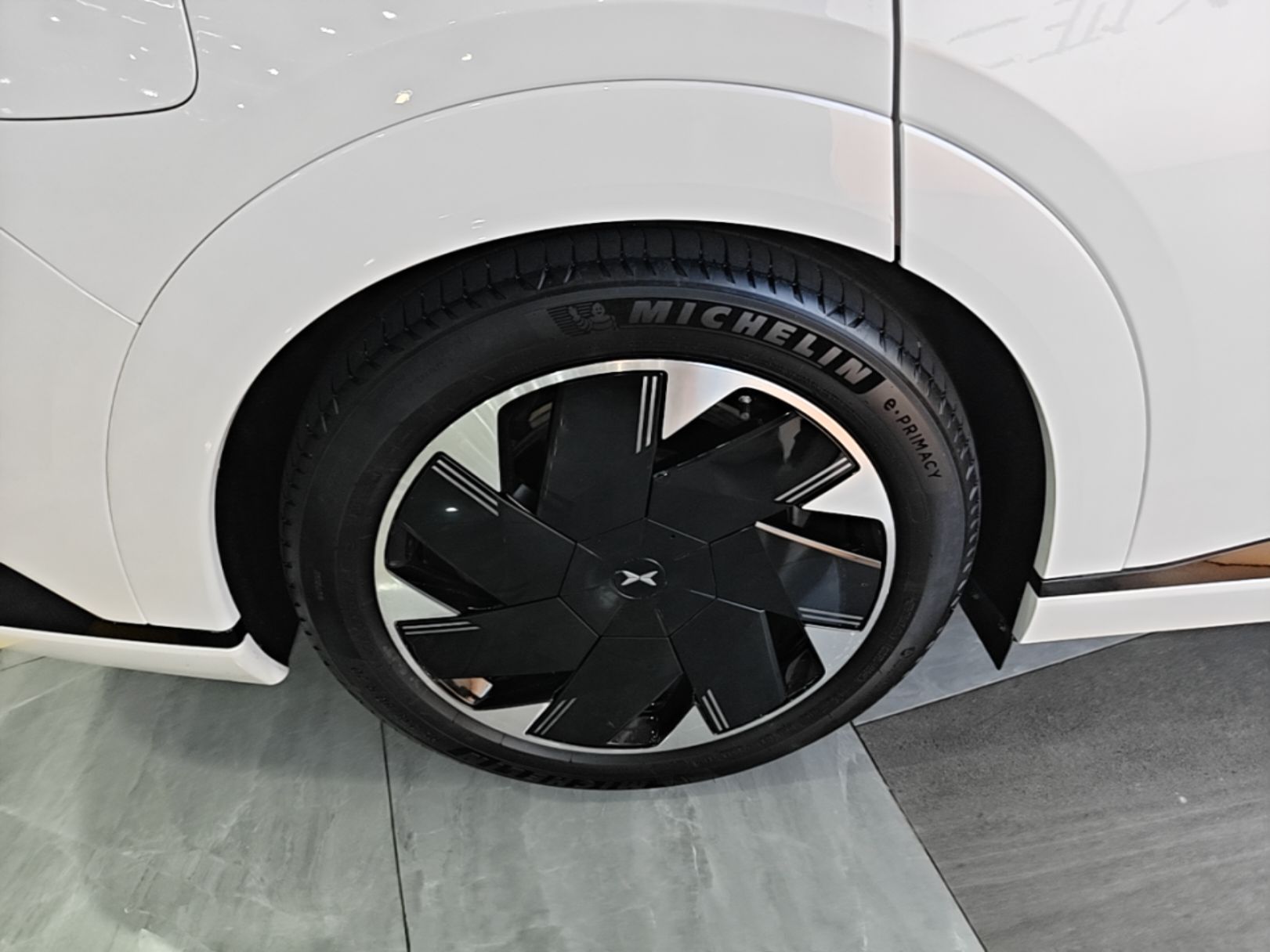 XPeng X9 2024 640 All-Wheel Drive High-Performance Max — снимка 11