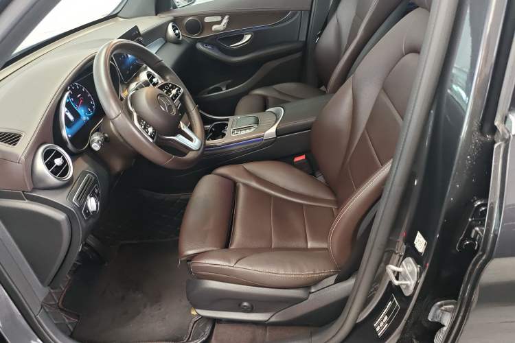 Used Mercedes-Benz GLC 2020 Facelift GLC 260 L 4MATIC Luxury Edition
