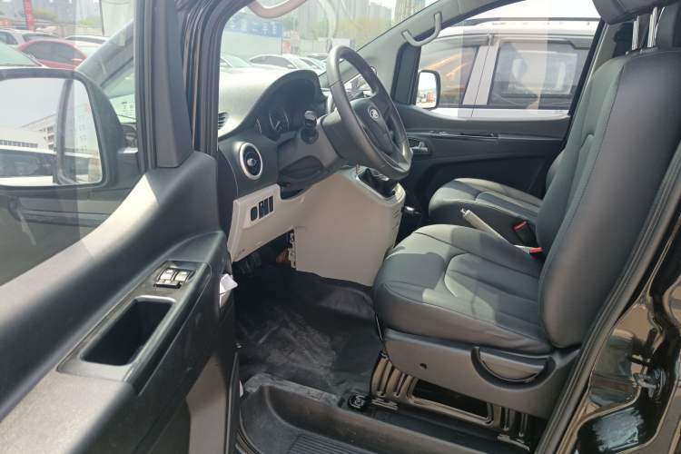 Used JAC Refine M3 2019 Creator Edition 1.8L Luxury Model Driver Seat