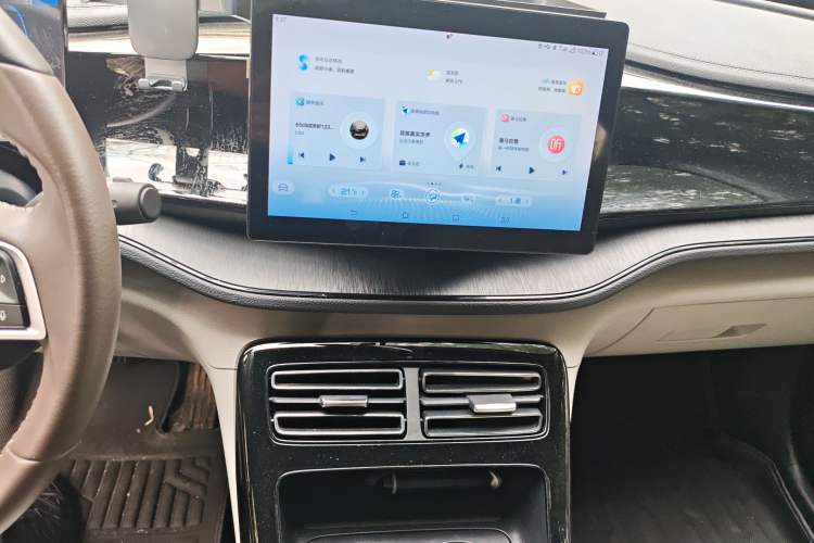 Used BYD Qin PLUS 2024 HONOR Edition DM-i 55KM Leading Model Audio And AC Panel