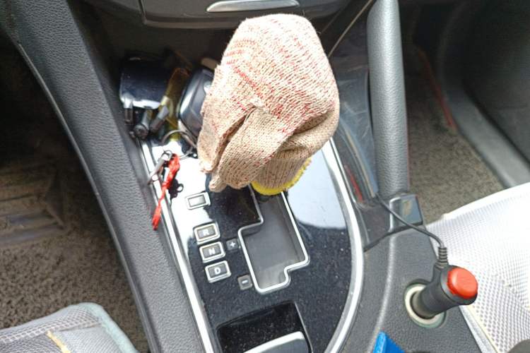 Used Dongfeng Aeolus AX7 2015 2.0L Automatic Zhiyi Trim
