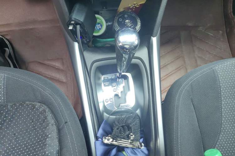 Used Peugeot 2008 2014 1.6L Automatic Fashion Edition Gear Lever