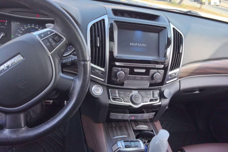 Used Haval H9 2017 2.0T Diesel 4x4 Premium 5-Seater Audio And AC Panel