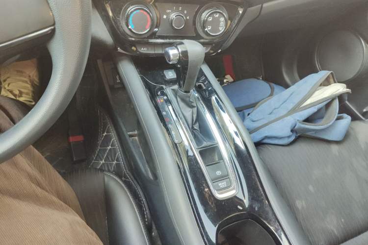 Used Honda Vezel 2022 1.5L CVT Phantom Night Pioneer Edition
