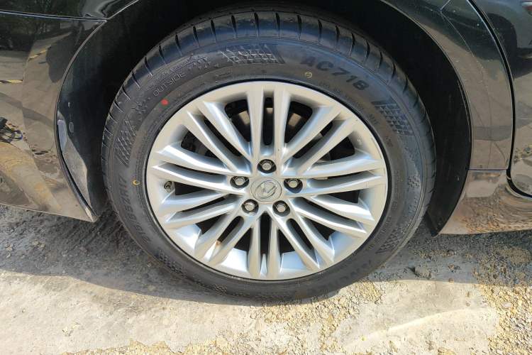 Used Lexus ES 2016 200 Midnight Special Limited Edition
