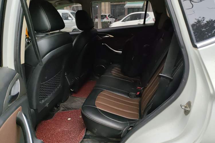 Used BYD Song 2016 GaiShi Edition 1.5TID Automatic Elite Model
