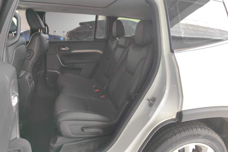 Used Jeep Grand Commander 2020 2.0T Two-Wheel Drive Leading Edition