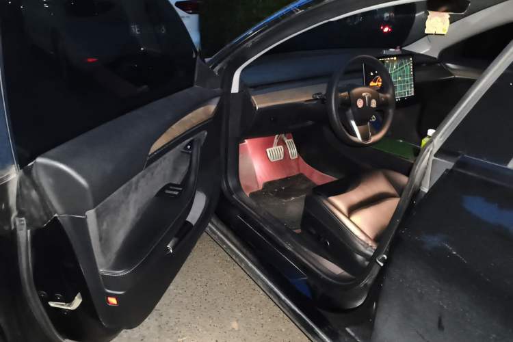 Used Tesla Model 3 2021 Revised Performance Version with All-Wheel Drive 3D1