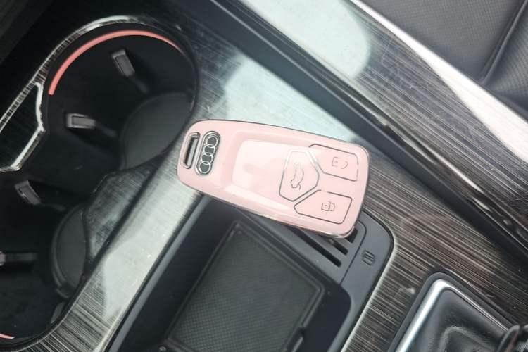 Used Audi A4L 2020 40 TFSI Fashion Dynamic Model Vehicle Key