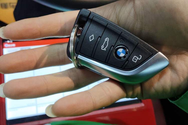 Used BMW 3 Series 2023 325Li M Sport Night Edition Package Vehicle Key