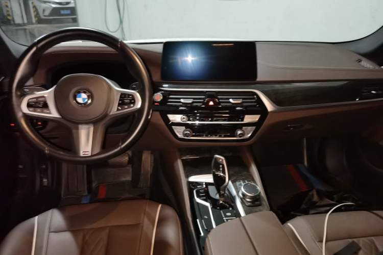 Used BMW 5 Series 2022 Restyled 525Li M Sport Package
