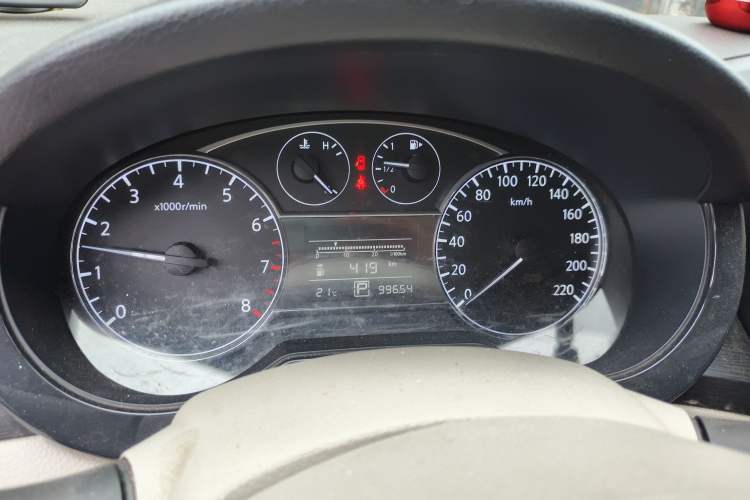 Used Nissan Tiida 2011 1.6L CVT Smart Version