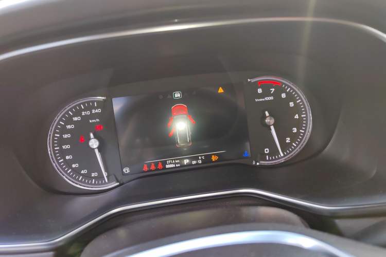 Used Roewe RX8 2019 30T Smart Connectivity Two-Wheel Drive Supreme Flagship Edition