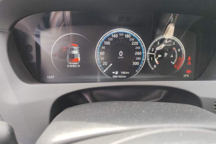 Used Jaguar XEL 2019 2.0T 200 PS Deluxe Edition Odometer Close Up