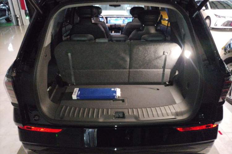 Used Ford Edge 2023 Edge L 2.0T EcoBoost E-Hybrid Four-Wheel Drive Seven-Seat Supreme Model