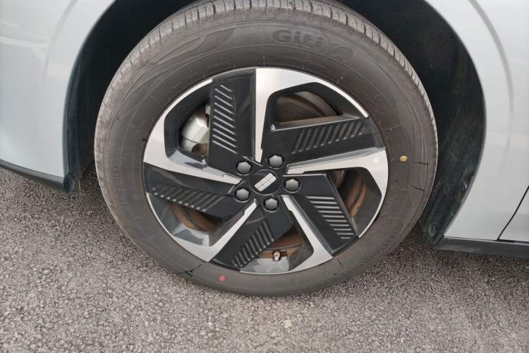 Used Geely Galaxy L6 2025 EM-i 140km Starship Edition
