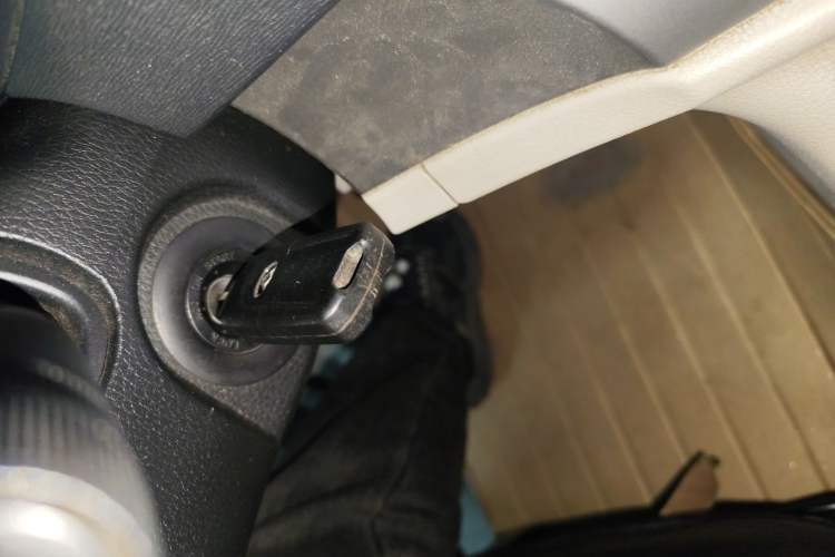 Used SAIC MAXUS G10 2014 2.0T Automatic Elite Edition
