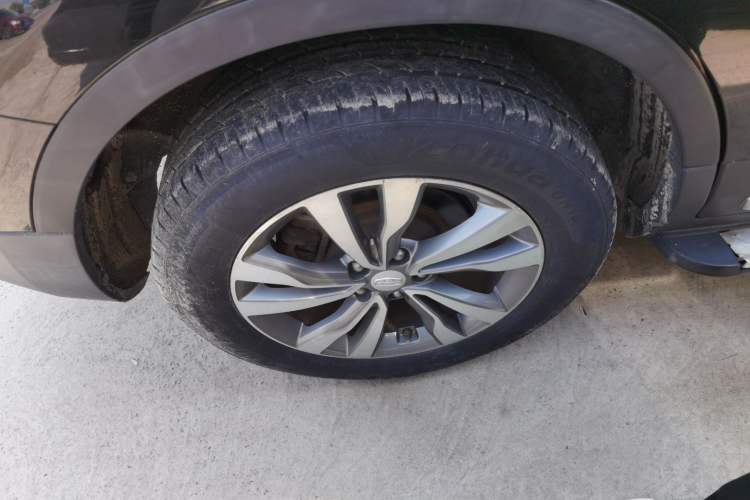 Used Geely Auto Emgrand X7 Sport 2016 1.8TD Automatic ZhiShang Model Exterior 5