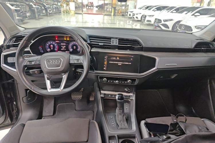 Used Audi Q3 2019 35 TFSI Advanced Dynamic Edition
