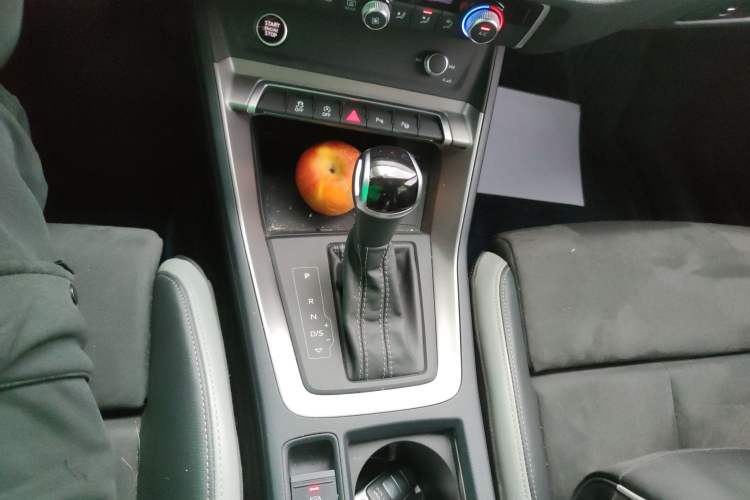 Used Audi Q3 2023 35 TFSI Fashion Dynamic Model (1.4T)
