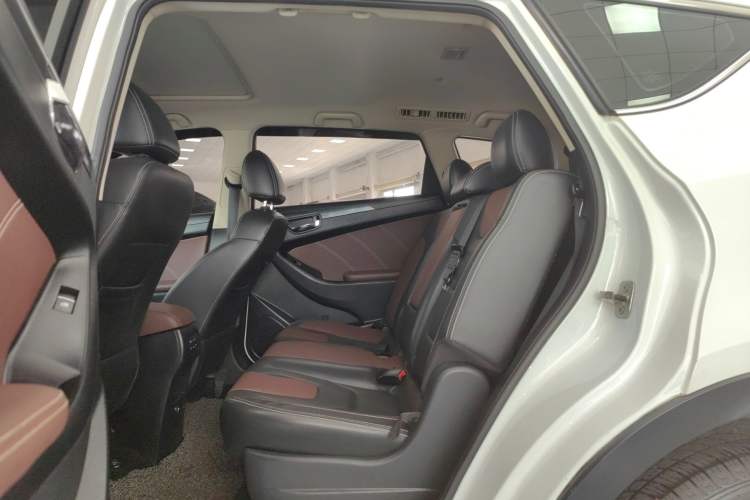 Used Dongfeng Fengon 580 2017 1.5T CVT Luxury Model
