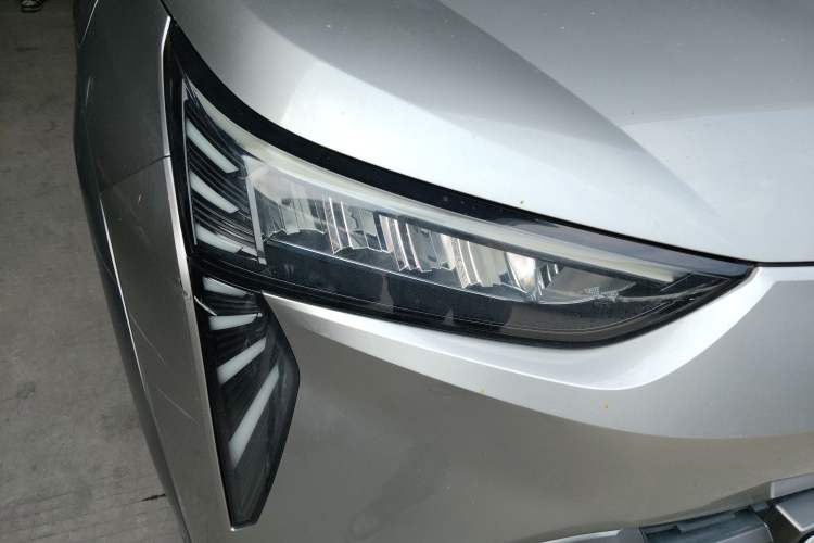 Used AION Y 2022 70 Enjoyment Edition Lithium Iron Phosphate Right Front Headlight