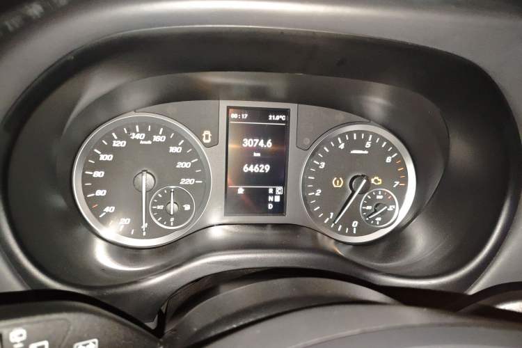 Used Mercedes-Benz Vito 2021 2.0T Business Version 7 Seats
