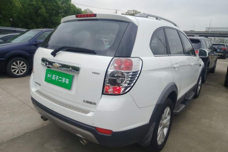 Used Chevrolet Captiva 2014 2.4L 4x4 Flagship Edition 7 Seats Rear Right 45 Deg