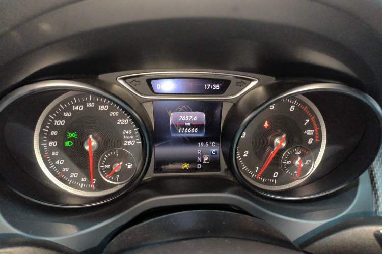 Used Mercedes-Benz GLA 2017 GLA 200 Fashion Model
