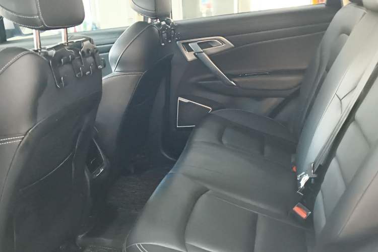 Used Geely Auto Emgrand X7 Sport 2021 Million Edition 1.8TD DCT Two-Wheel Drive Luxury Model
