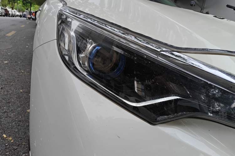 Used Venucia D60EV 2022 Standard Range Comfort Edition Right Front Headlight