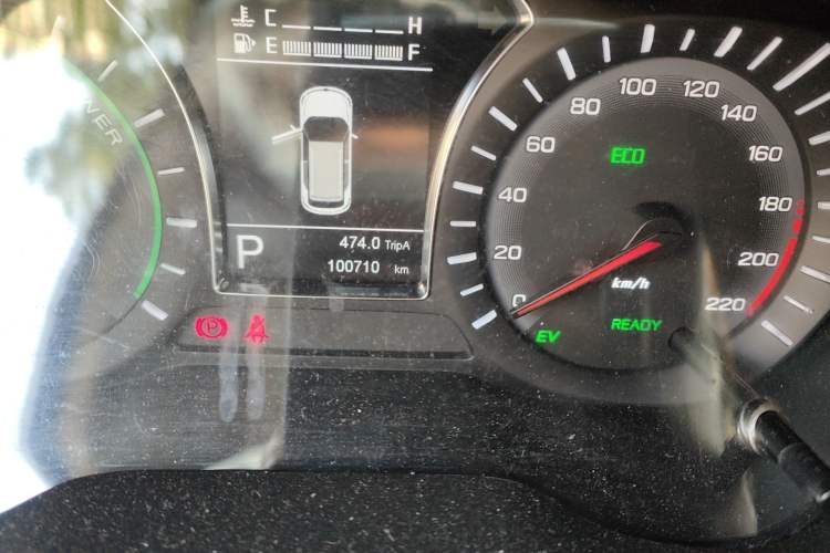 Used GAC Group Qizhi PHEV 2018 1.5L Smart Connect Luxury Edition Odometer Close Up