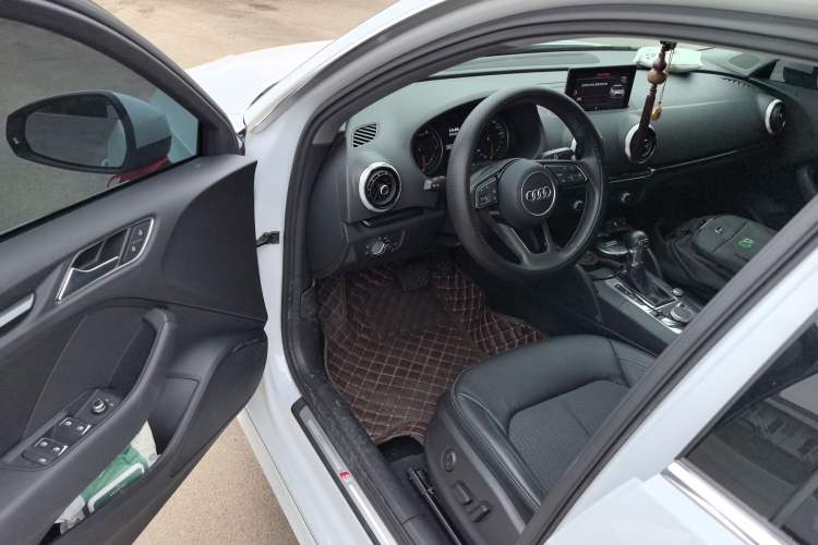 Used Audi A3 2018 30th Anniversary Edition Sportback 35 TFSI Fashion Model
