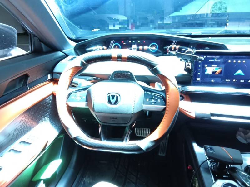 Used CHANGAN UNI-V 2023 2.0T Leading-Speed Edition — 2
