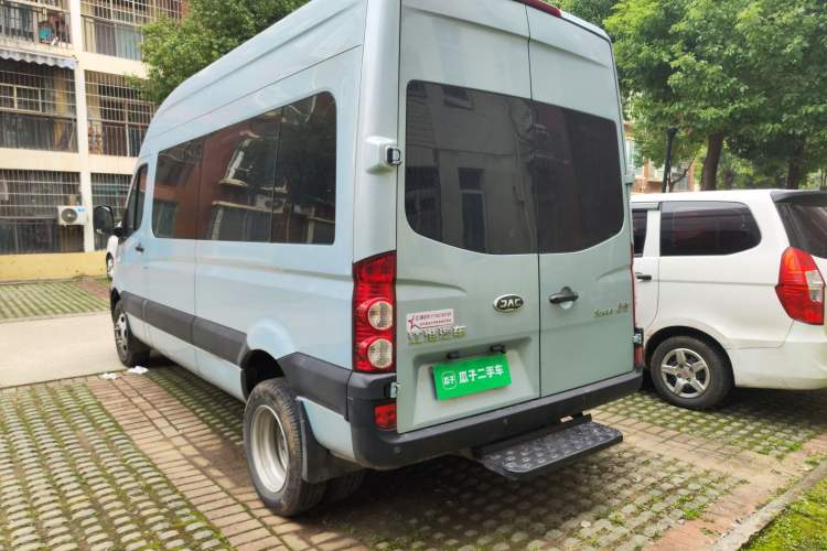 Used JAC Sunray 2024 2.0T Long-Wheelbase Express with Dual Tires High Roof—5/6/7-Seater

