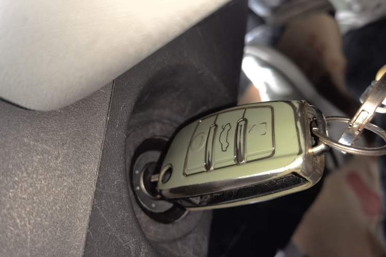 Used Chery QQ QQ Ice Cream 2022 170km Sundae Phosphate Lithium-Ion
