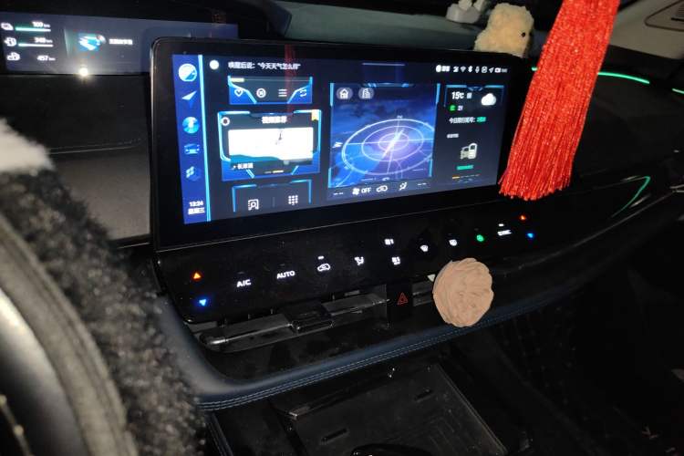 Used Changan UNI-K iDD 2022 Blue Whale iDD 130km 1.5T Prestige Model
